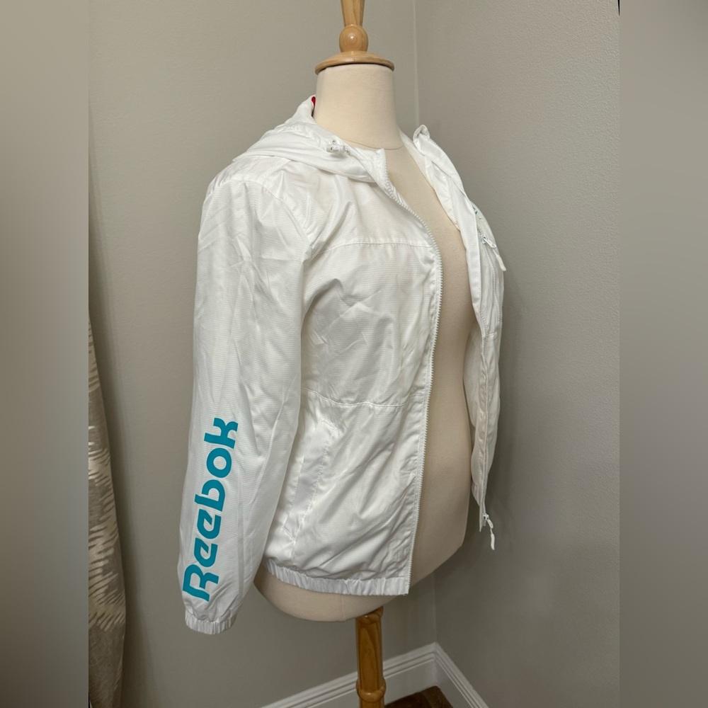 XL Reebok Jacket 🩵🤍 - Picture 2 of 4
